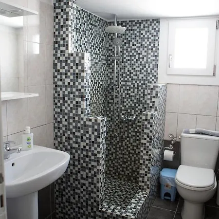 Dounavishomes Apartment - 400M From The Port Ermoupoli Dış mekan fotoğraf