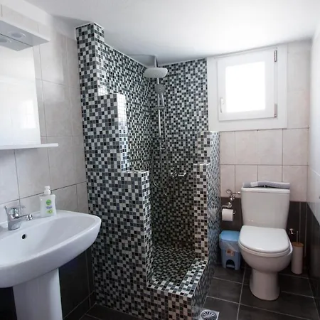 Dounavishomes Apartment - 400M From The Port Ermoupoli Dış mekan fotoğraf