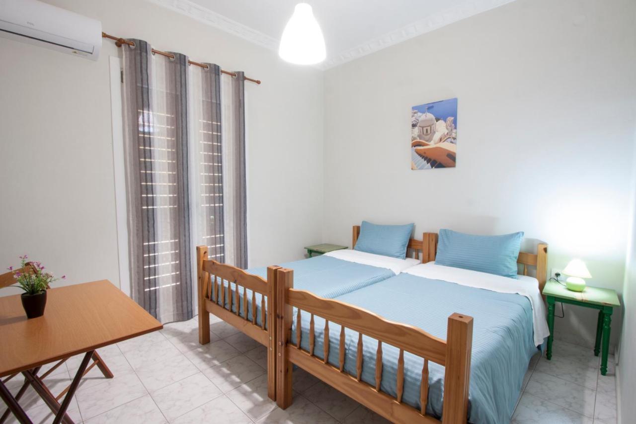 Dounavishomes - 400m From The Port Ermoupoli